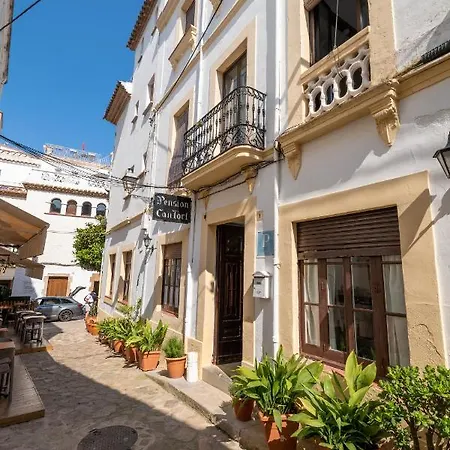 Casa de hóspedes P&r Hostals Tort