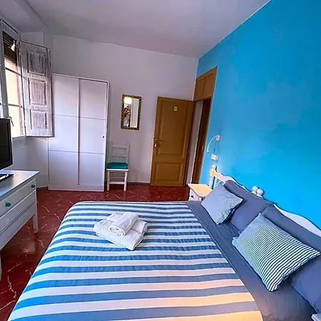 P&r Hostals Tort