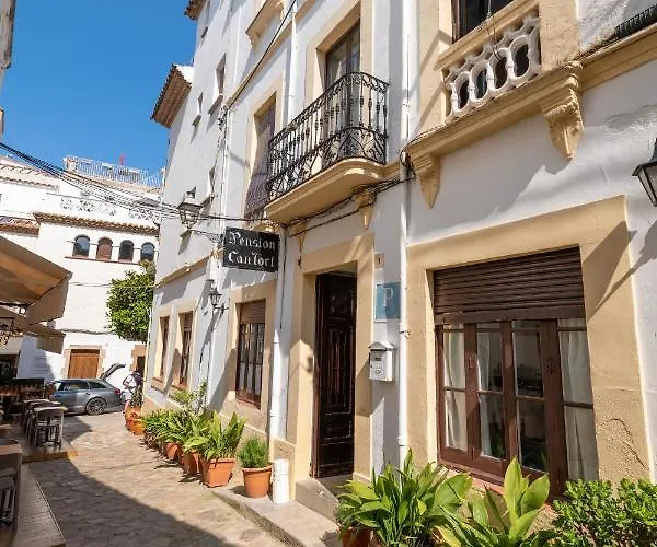 Guest house P&r Hostals Tort